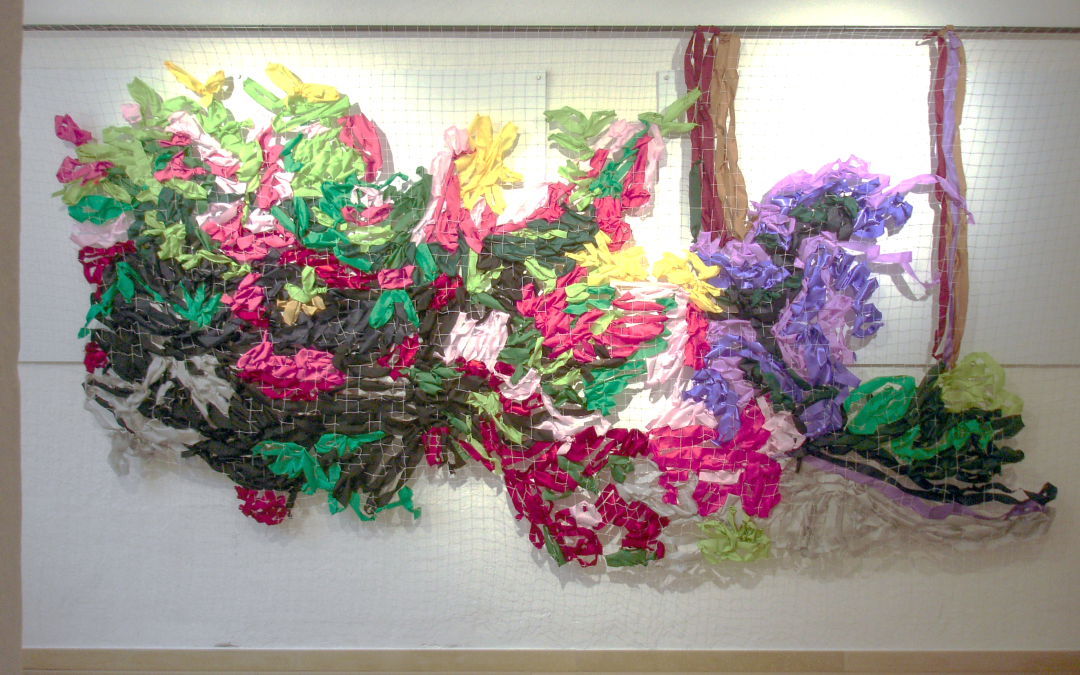 ELYSIUM I 2019 I acetatgewebe auf polyethylen | 330 × 480 cm installationsansicht I WOHNEN? WIE DIE GÖTTER ! I ausstellung rathausgalerie murnau I 2024